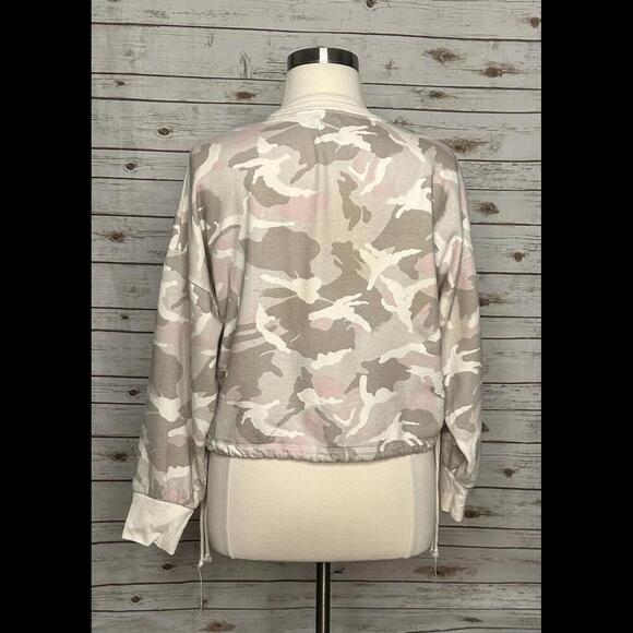 GAP athleisure pink and tan camo drawstring sweatshirt Size XL - Picture 6 of 7